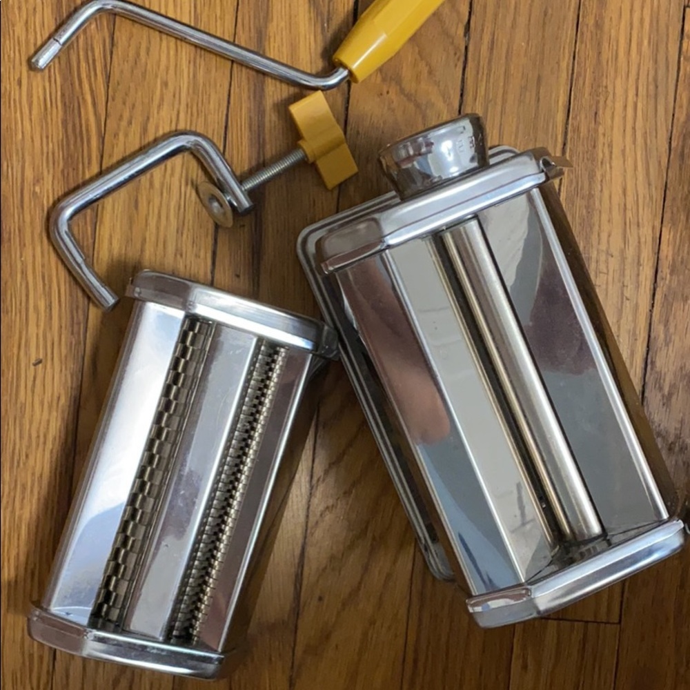 pasta maker hand crank
